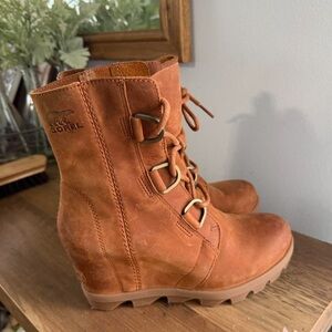 Sorel Women's Brown Lace-Up Boots